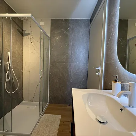 Alfierib - Netflix-parking-supermarket-centro * Bergamo