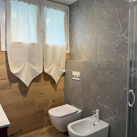 Alfierib - Netflix-parking-supermarket-centro Bergamo