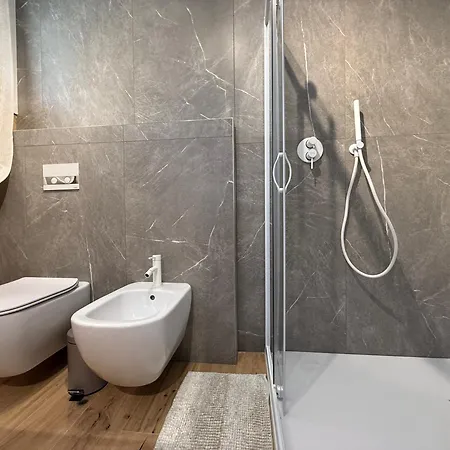 Alfierib - Netflix-parking-supermarket-centro Daire