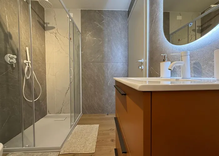 Alfierib - Netflix-parking-supermarket-centro Apartmán