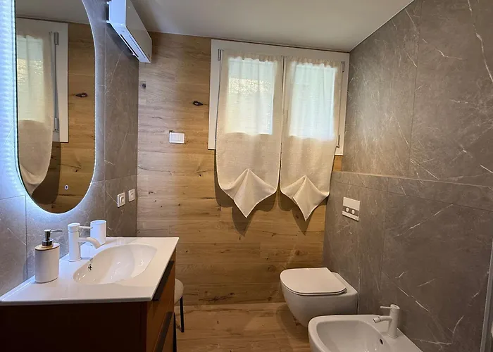 Alfierib - Netflix-parking-supermarket-centro