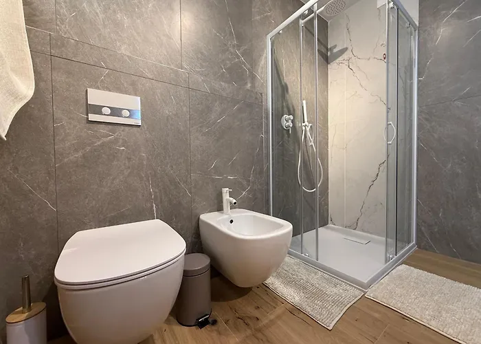 Alfierib - Netflix-parking-supermarket-centro Daire Bergamo