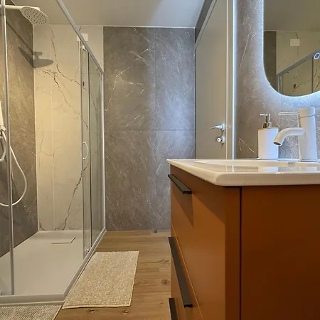 Alfierib - Netflix-parking-supermarket-centro Apartament