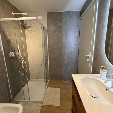 Alfierib - Netflix-parking-supermarket-centro Bergamo