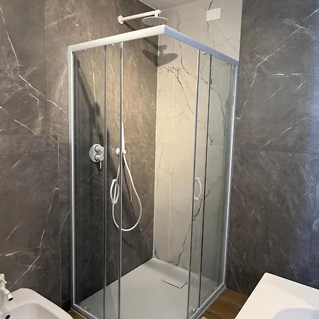 Alfierib - Netflix-parking-supermarket-centro Apartament